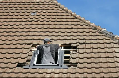 Pose de velux - Saint-Sylvestre-Pragoulin